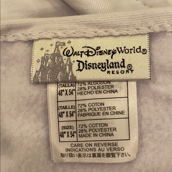 Vintage Walt Disney World holiday throw (2008) - Picture 2 of 3